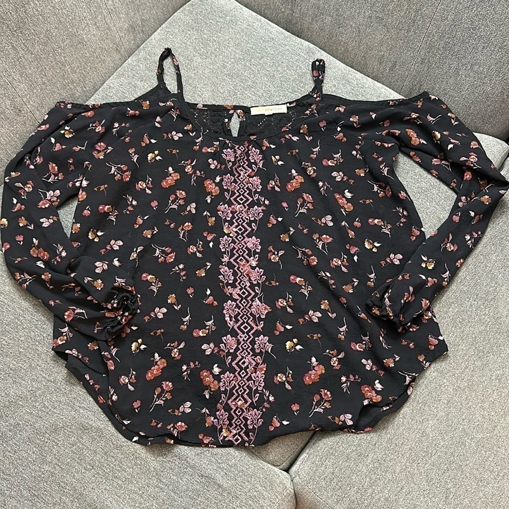 Rewind Size Large Babydoll Blouse Black with Floral Accents